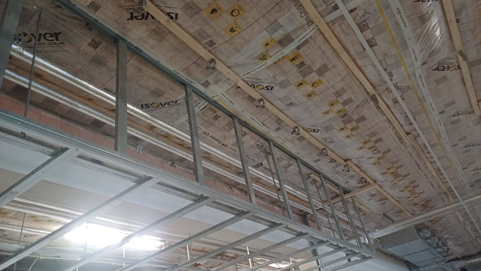 Montaż stelaża pod sufit podwieszany - Toruń - PK PROBUD